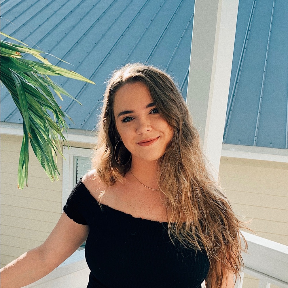 Meet your Posher, Courtney